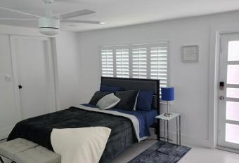 Jbmanors allows 18 year olds to book a room