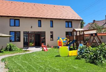 Porumbacu381 - Casa de Oaspeti Faini has Balcony rooms