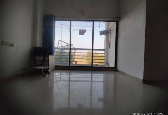 The Explorers Abode has Balcony rooms