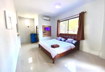 the time samed house has Balcony rooms