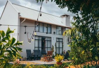 Amaizing Home suite at moshi has Balcony rooms