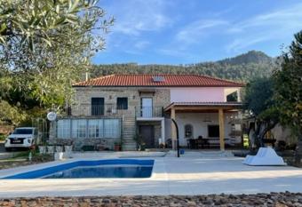 Zion Jardim Monsanto - Bed and breakfast with pool has Balcony rooms