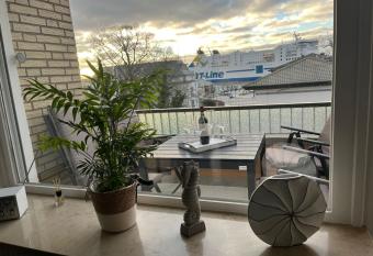 Traveblick, 3 Zimmer Wohnung 65 allows 18 year olds to book a room