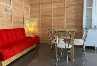 Casa Vacanza Baia Verde allows 18 year olds to book a room