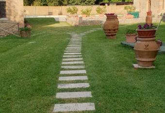 Villa Bruna allows 18 year olds to book a room