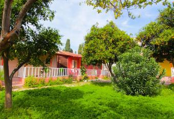 Renaissance Toll Garden has Balcony rooms