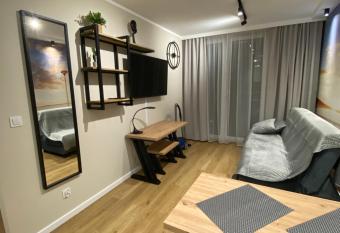 Apartamenty Magia z bezp  atnym parkingiem i klimatyzacj   allows 18 year olds to book a room