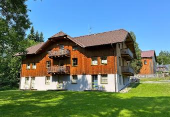 Apartm  n Kov  rna has Balcony rooms