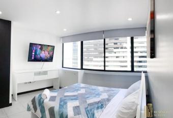 Puerto Santa Ana, Lujoso y Exclusivo Departamento en piso alto! has Balcony rooms