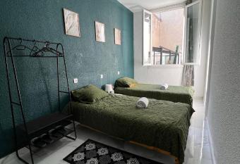 Viet An allows 18 year olds to book a room