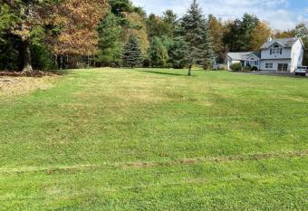 Beautiful & Cozy Vacation Home Hot Tub+Games allows 18 year olds to book a room