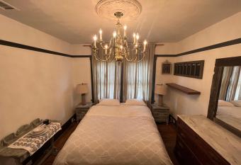 Elle   s house allows 18 year olds to book a room