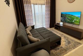 TOPVIEW Mikayla Homestay Bangi @ Southville City allows 18 year olds to book a room