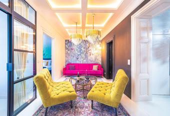 Elisabeth Residence - Home of the Gourmets has Balcony rooms