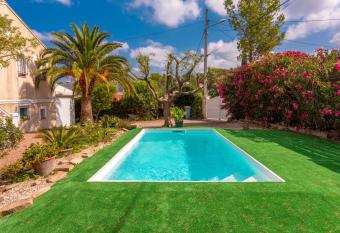 Rez-villa 75m   piscine parking has Balcony rooms