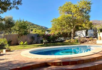 Villa La Loma allows 18 year olds to book a room