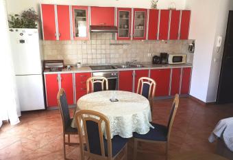 Apartment Vjera Li  njan has Balcony rooms