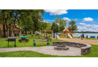 Canary Beach Resort allows 18 year olds to book a room