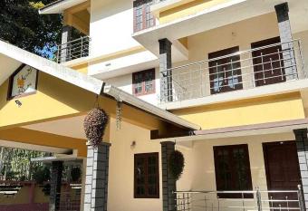 SPOT ON 81074 Green Valley allows 18 year olds to book a room