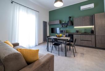 CASA VACANZE BONAVENTURA has Balcony rooms