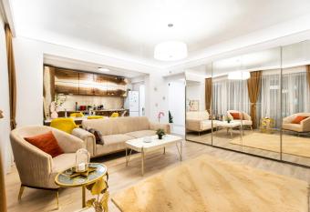 Luxury Ambiance Pipera allows 18 year olds to book a room