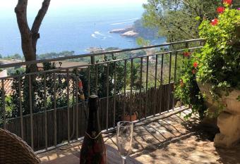 Mediterranean Dream has Balcony rooms