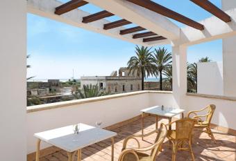 Estudio La Atarraya 1 has Balcony rooms