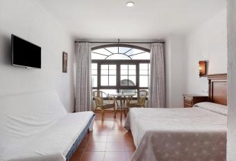 Estudio La Atarraya 2 has Balcony rooms