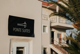 (null) has Balcony rooms