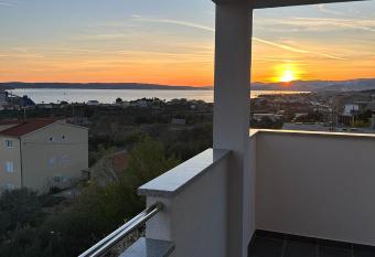 Apartment Marko with a beautiful view of the sea has Balcony rooms