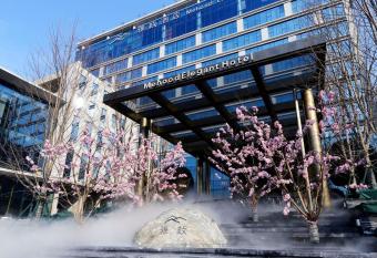                                                  allows 18 year olds to book a room