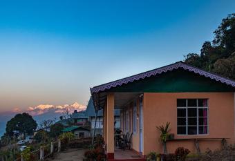 Icchey Kuthi -                              has Smoking rooms