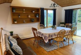 Naragansett Beach-goers Retreat has Balcony rooms