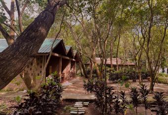 Dancing Dugong has Balcony rooms