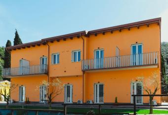 23Apartments allows 18 year olds to book a room