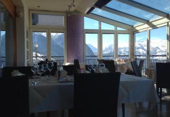 Hotel Restaurant Kulm allows 18 year olds to book a room
