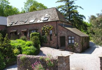Allerford has Balcony rooms
