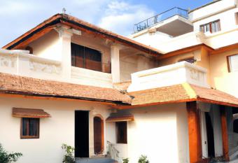 Wardha House has Balcony rooms