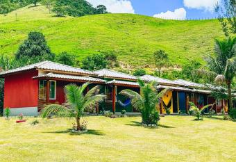 Pousada S  tio da Floresta allows 18 year olds to book a room