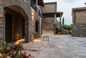 ADQ Abbraccio della quercia allows 18 year olds to book a room