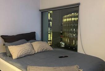 Studio apartment at Oslo City Center (Bj  rvika) allows 18 year olds to book a room