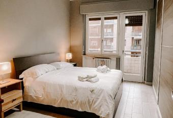 MYHOUSE INN SUITE PARADISO - Affitti Brevi Italia has Balcony rooms