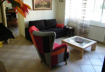 Appartement La source allows 18 year olds to book a room