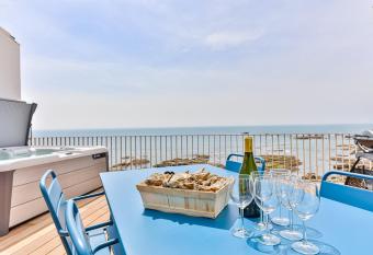 Villa Chaumoise-Sejour Luxueux aux Sables d Olonne has Balcony rooms