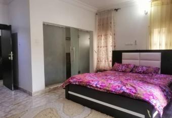 HOMEMADE allows 18 year olds to book a room