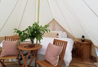 Stepstone Falls Beaver Bluff Site with Sauna over the water allows 18 year olds to book a room