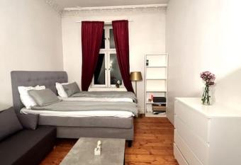 Lovely private room in Hostel at central Oslo allows 18 year olds to book a room