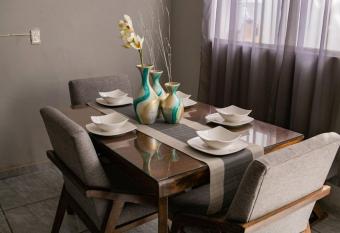 Hermoso Departamento C  ntrico con servicios has Balcony rooms