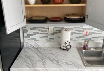 Entire Luxury Apt - Street Adjacent to Golf Course has Balcony rooms