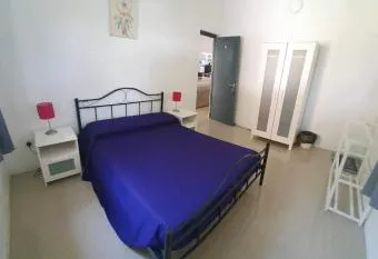 Floraa allows 18 year olds to book a room